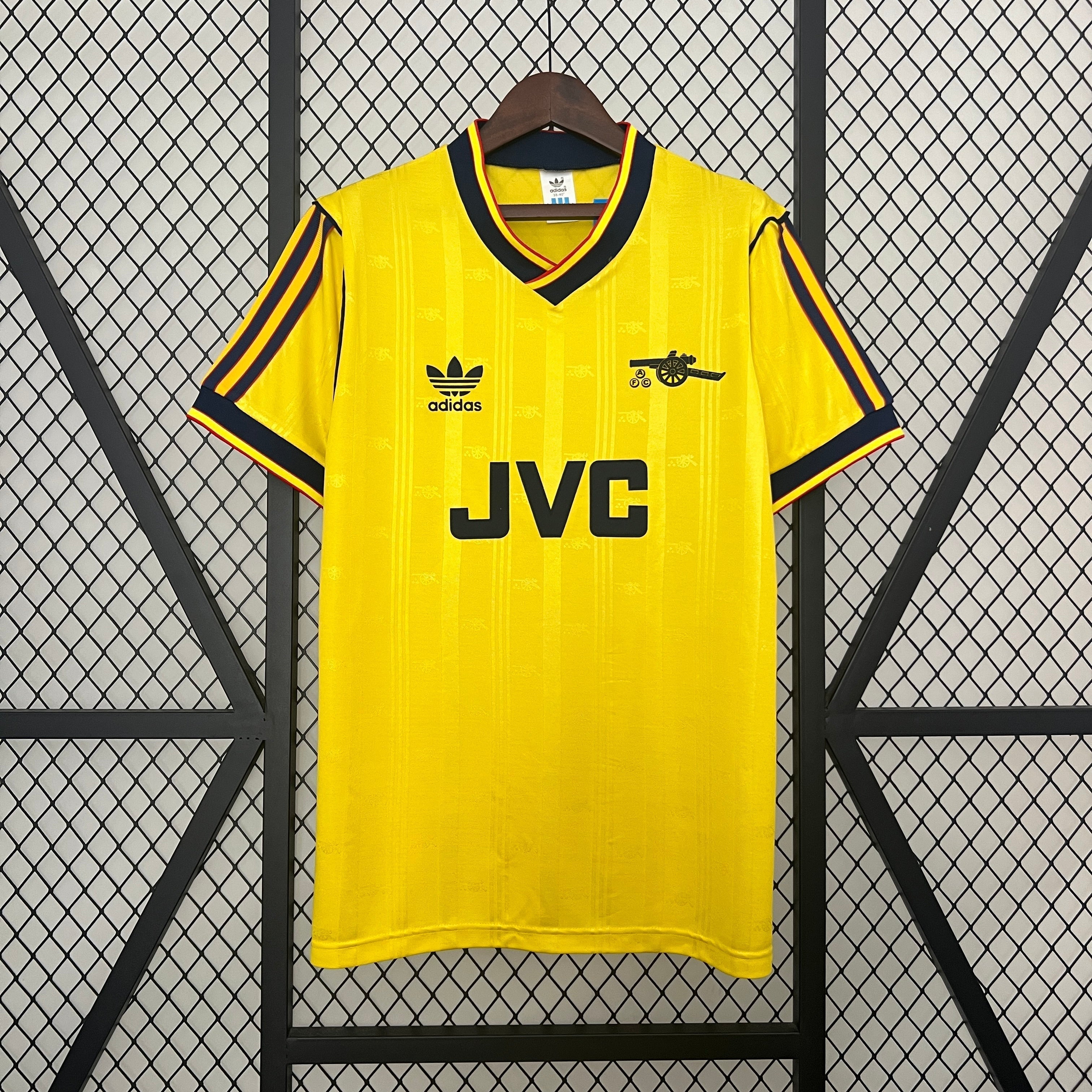 Camiseta retro de visitante del Arsenal 1986/87