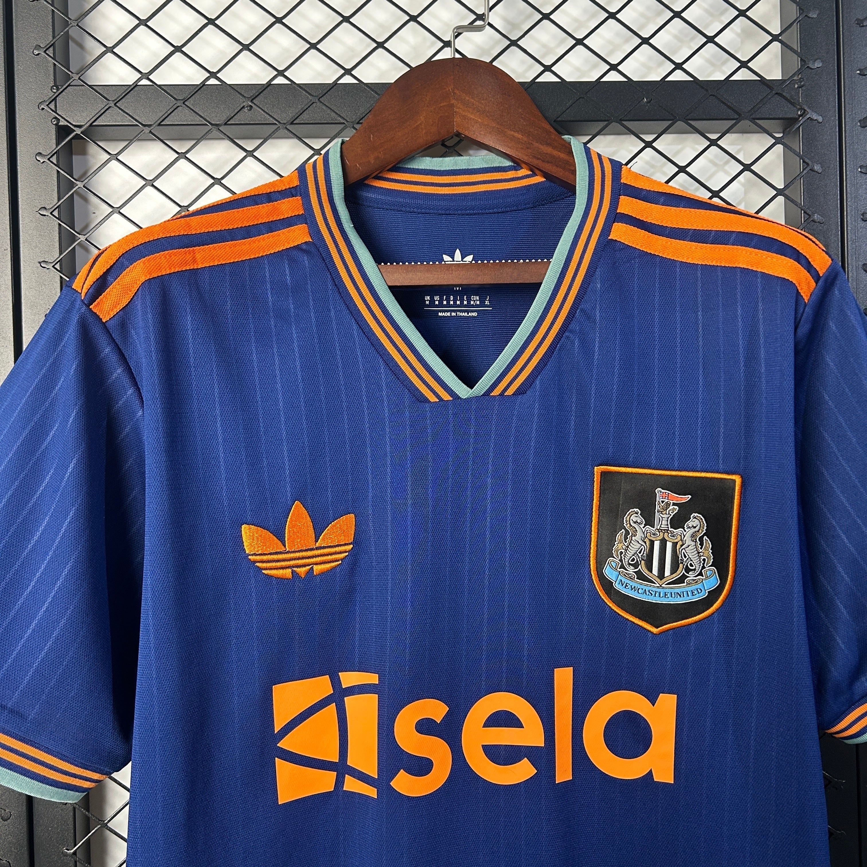 Tercera equipación del Newcastle United 2025/26