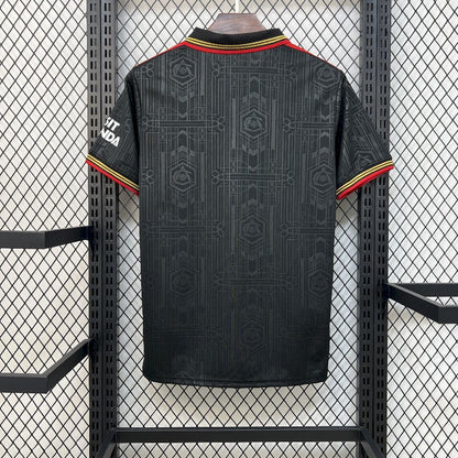 Diseño conceptual de la camiseta del Arsenal para la temporada 2025/2026