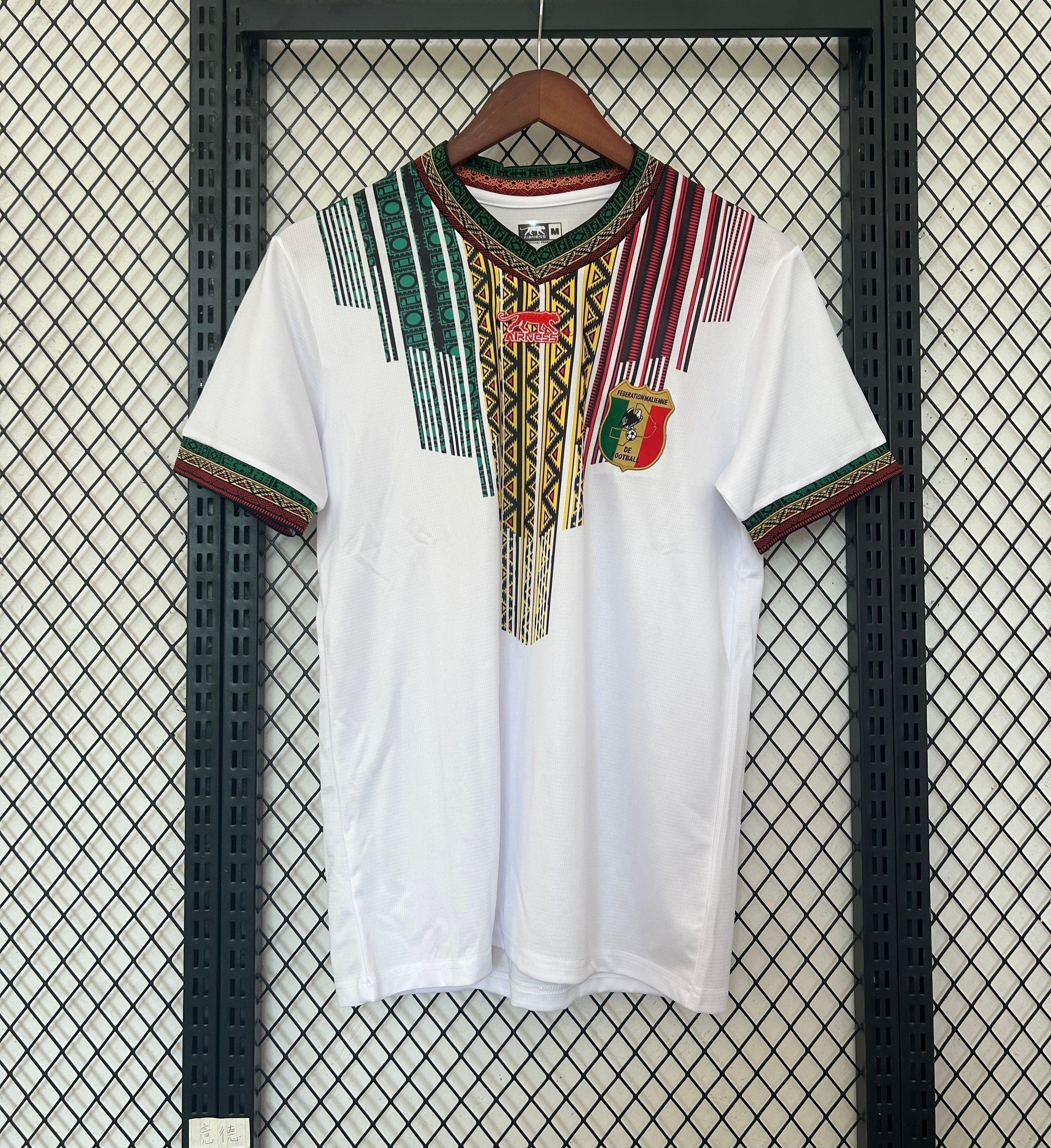 Camiseta blanca especial de Mali 24/25