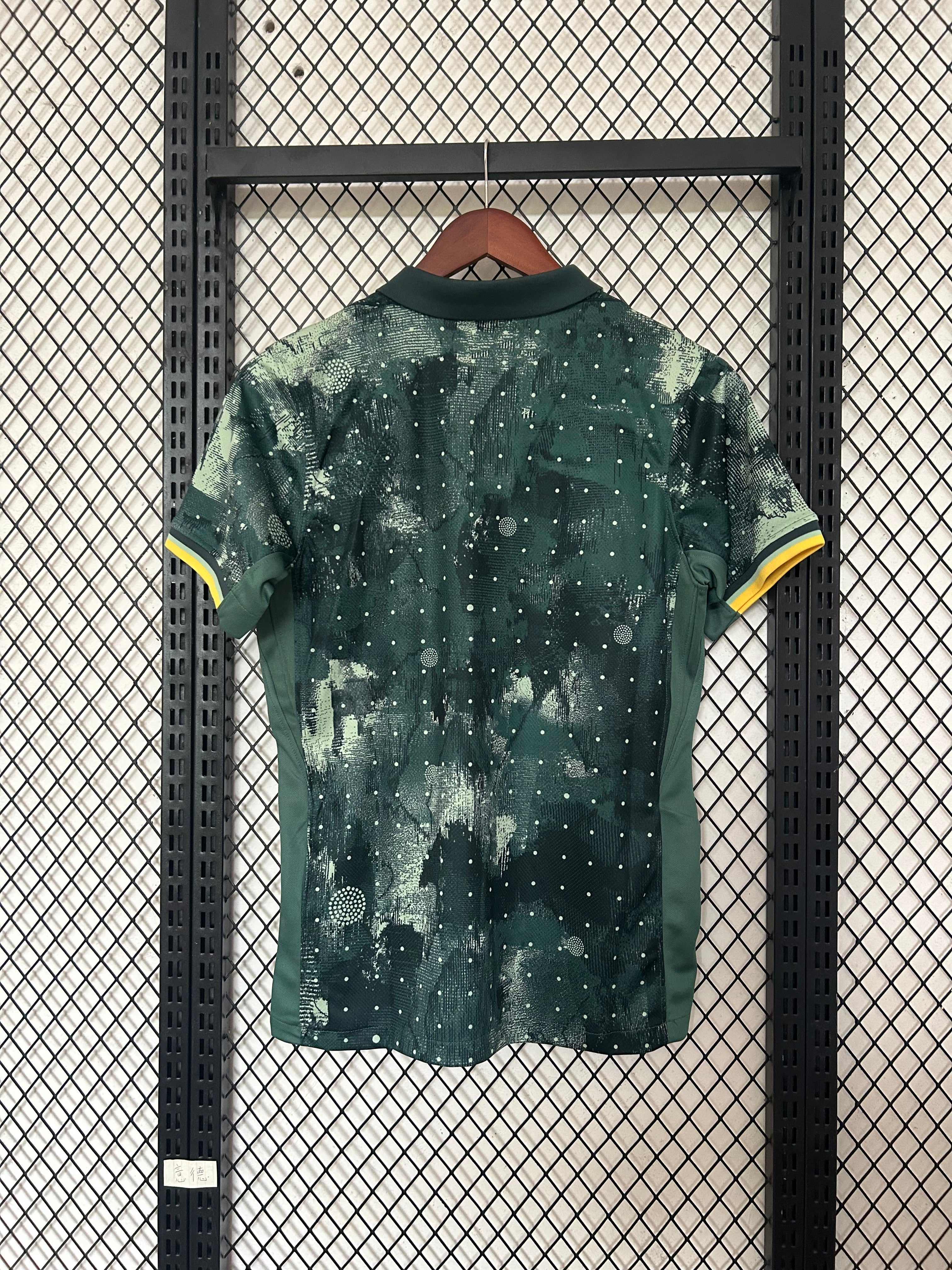 Camiseta verde del Tottenham 24/25