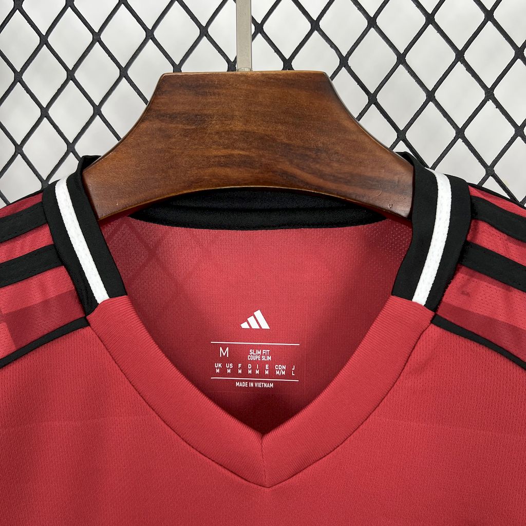 Camiseta local del Manchester United 2025/26