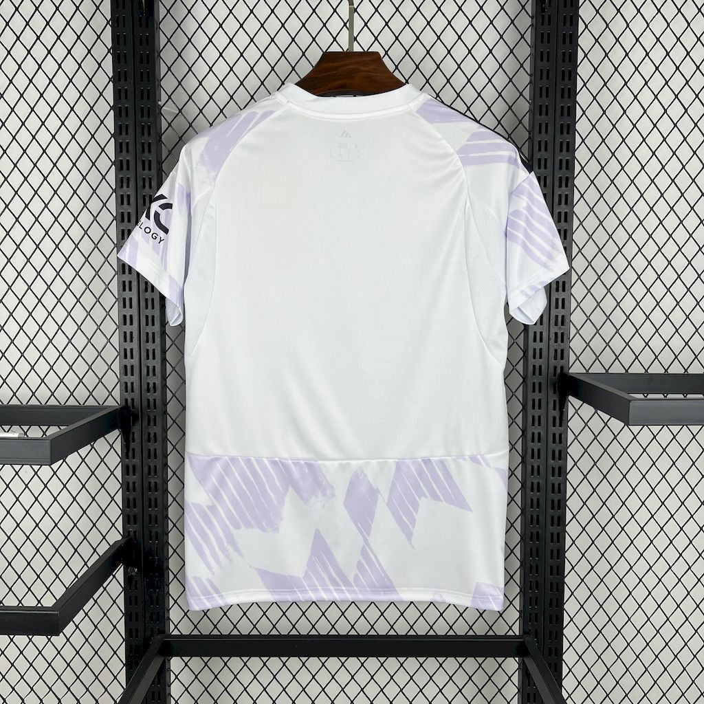 Camiseta de visitante del Manchester United 2025/26