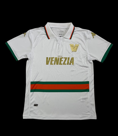 Equipación visitante del Venice 2023-2024