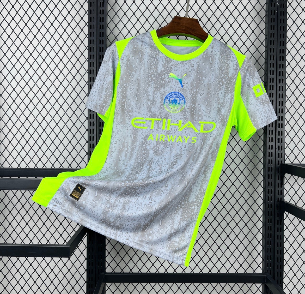 Tercera equipación del Manchester City 2025/26