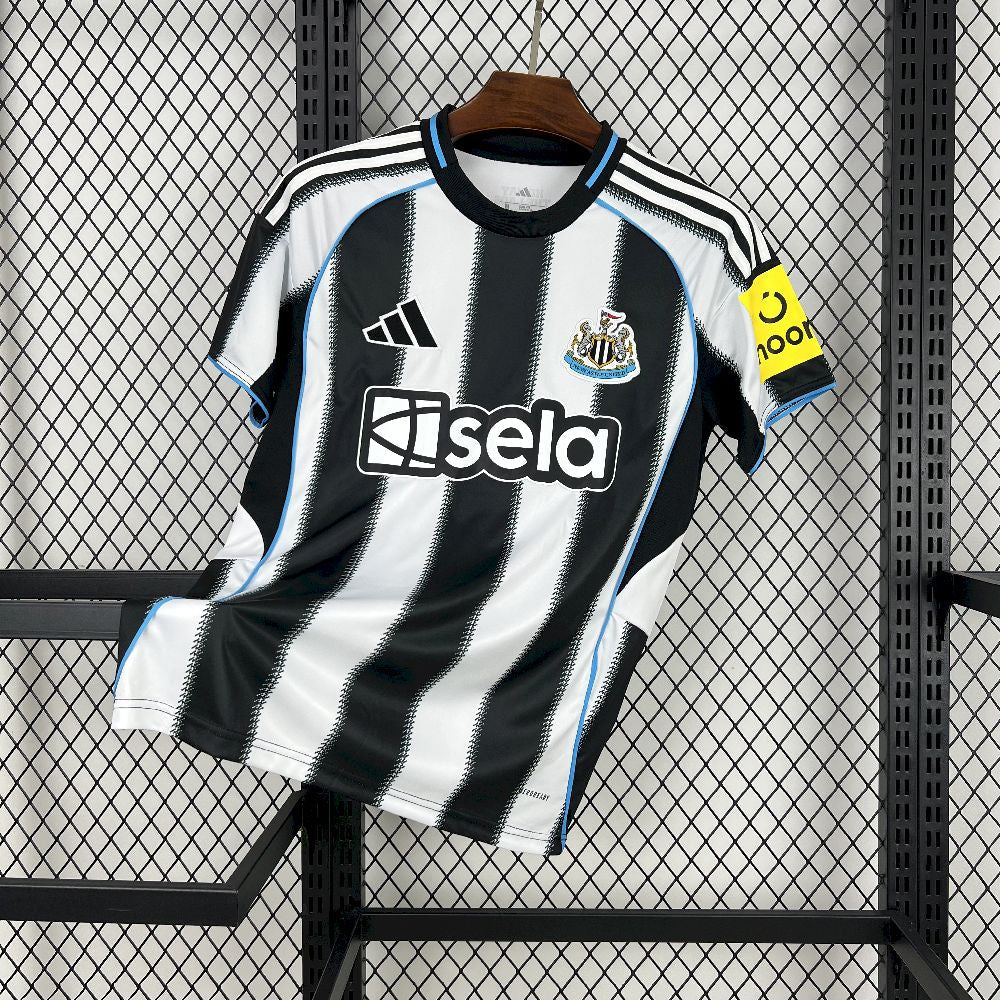 Camiseta local del Newcastle United 2025/26