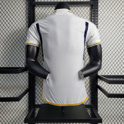 Camiseta de local del Real Madrid, versión jugador, temporada 2023/2024