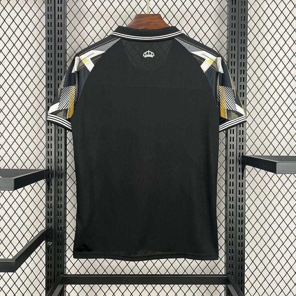 Camiseta conceptual del Real Madrid 2025/26