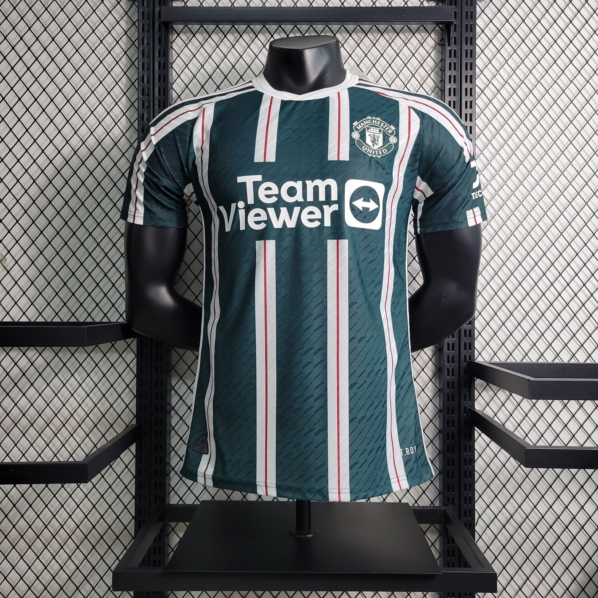 Equipación visitante del Manchester United (versión jugador) 2023/2024