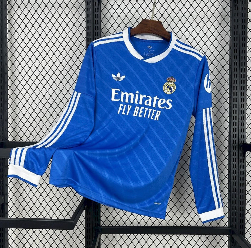 Tercera equipación de manga larga del Real Madrid 2025/26