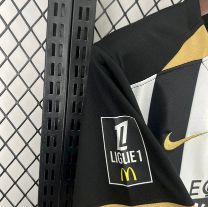 Camiseta local del SCO Angers 2025/26