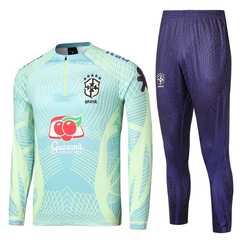 Kit verde claro de Brasil 2022-2023