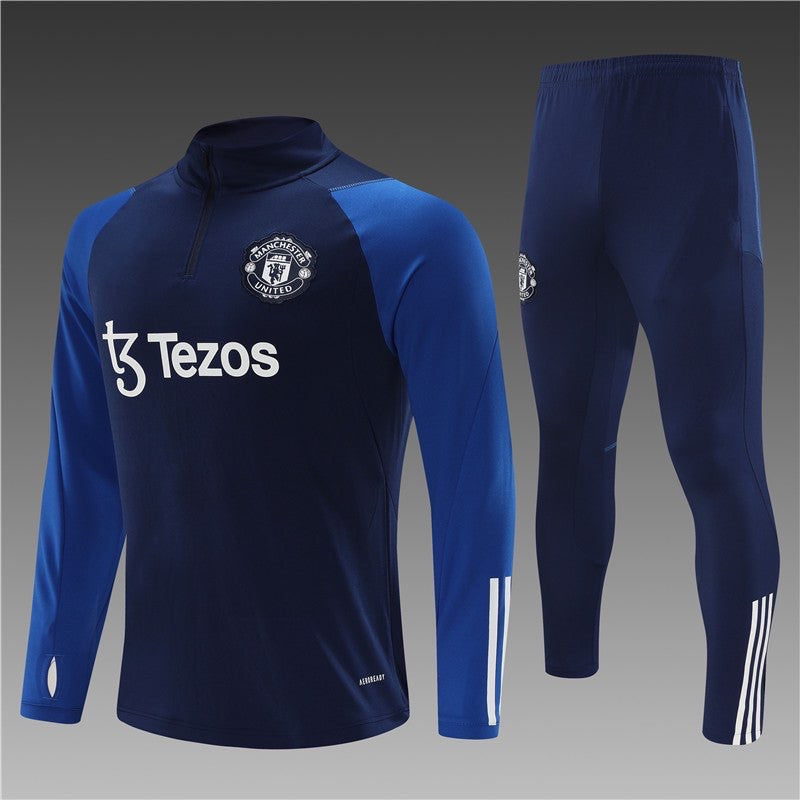 Equipación azul oscuro del Manchester United 2023-2024