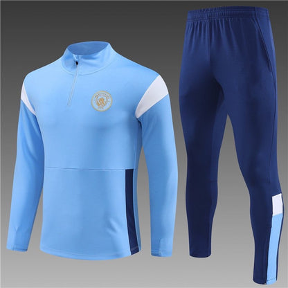 Conjunto azul claro del Manchester City 2023-2024