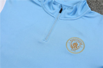 Conjunto azul claro del Manchester City 2023-2024