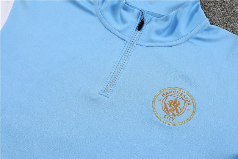 Conjunto azul claro del Manchester City 2023-2024