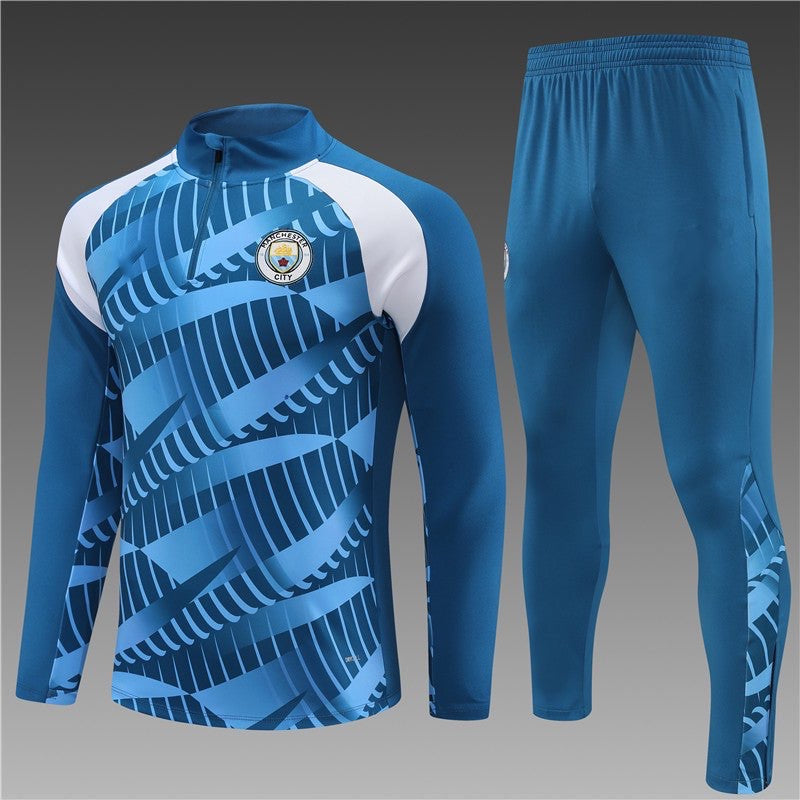 Equipación azul degradada del Manchester City 2023-2024