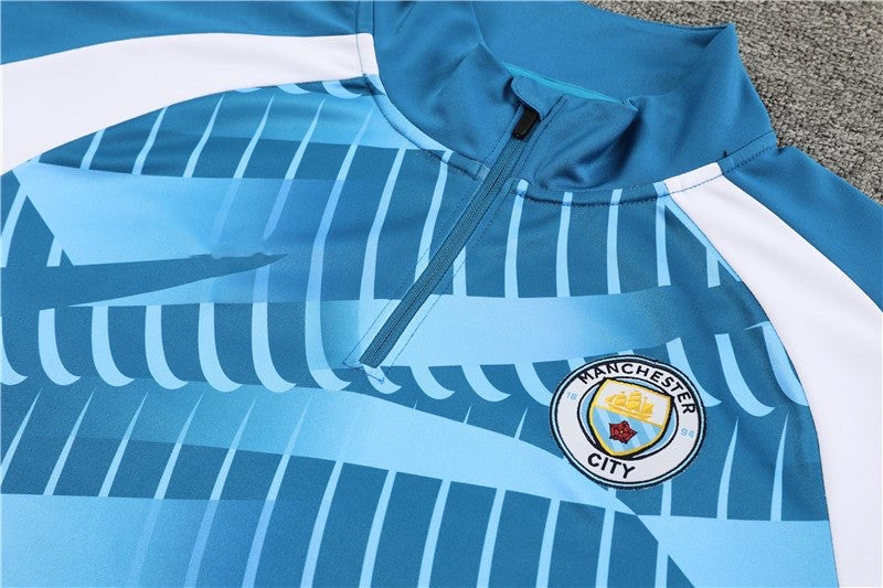 Equipación azul degradada del Manchester City 2023-2024