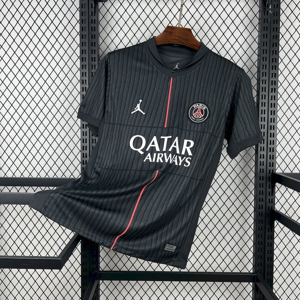 Cuarta camiseta del PSG para la temporada 2025/26
