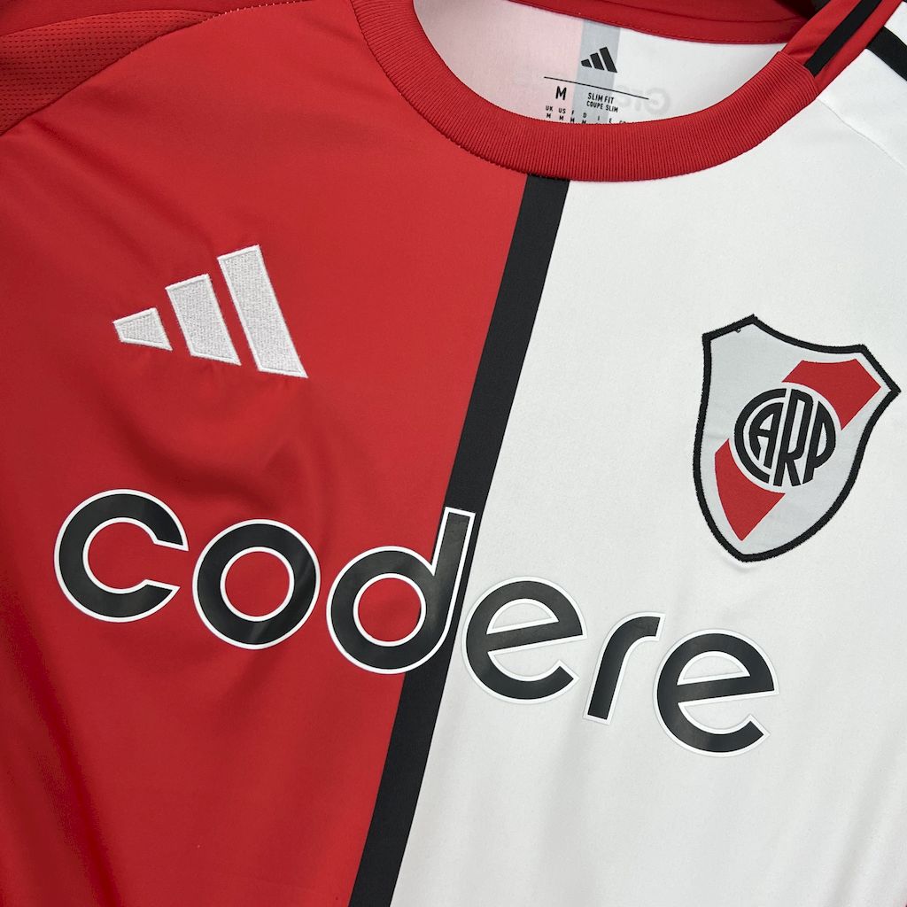 Camiseta local de River Plate 2025/26