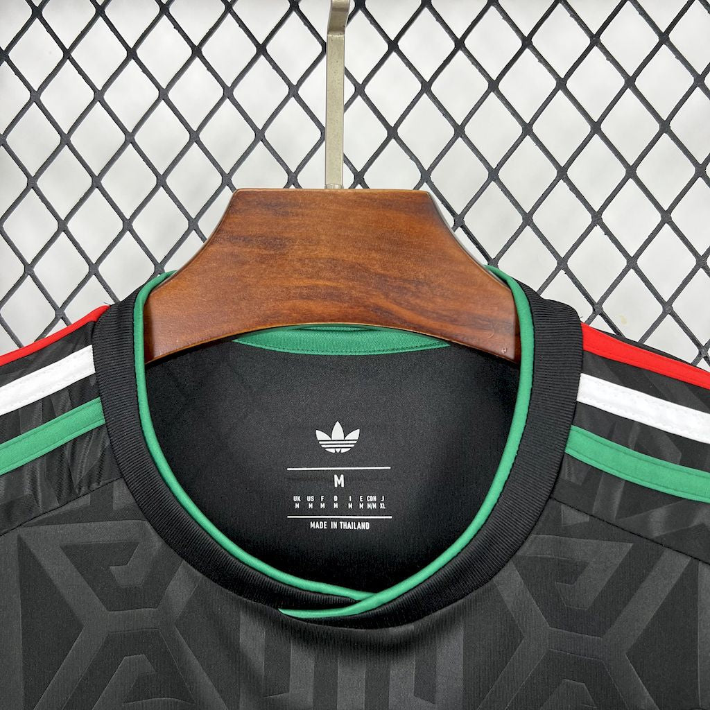 Camiseta de visitante de México 2025/26