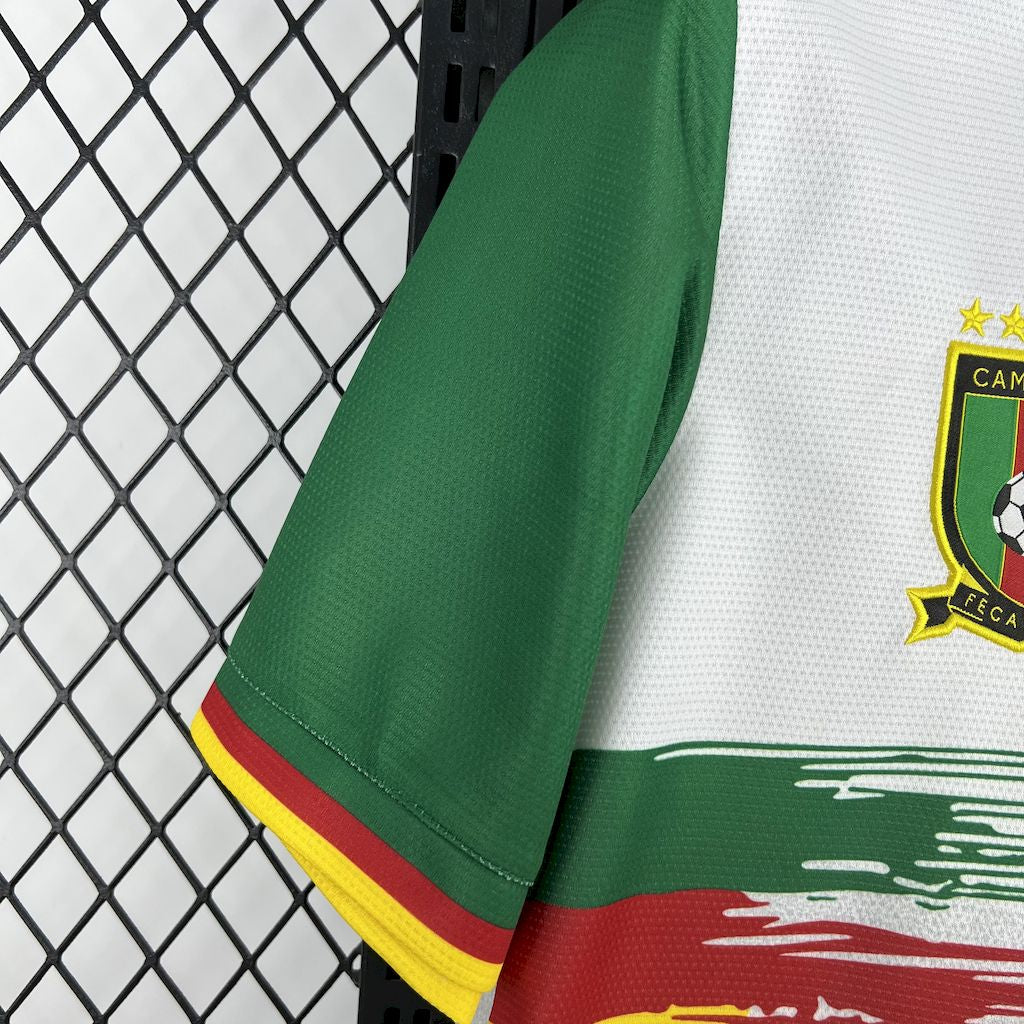 Tercera equipación de Camerún para la Copa Africana de Naciones 2025