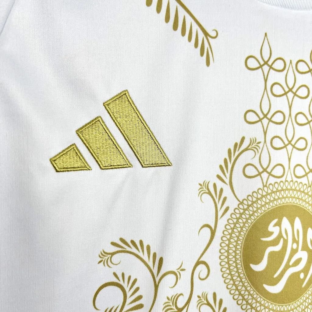 Camiseta de Argelia edición oro blanco Karakou 2024/25