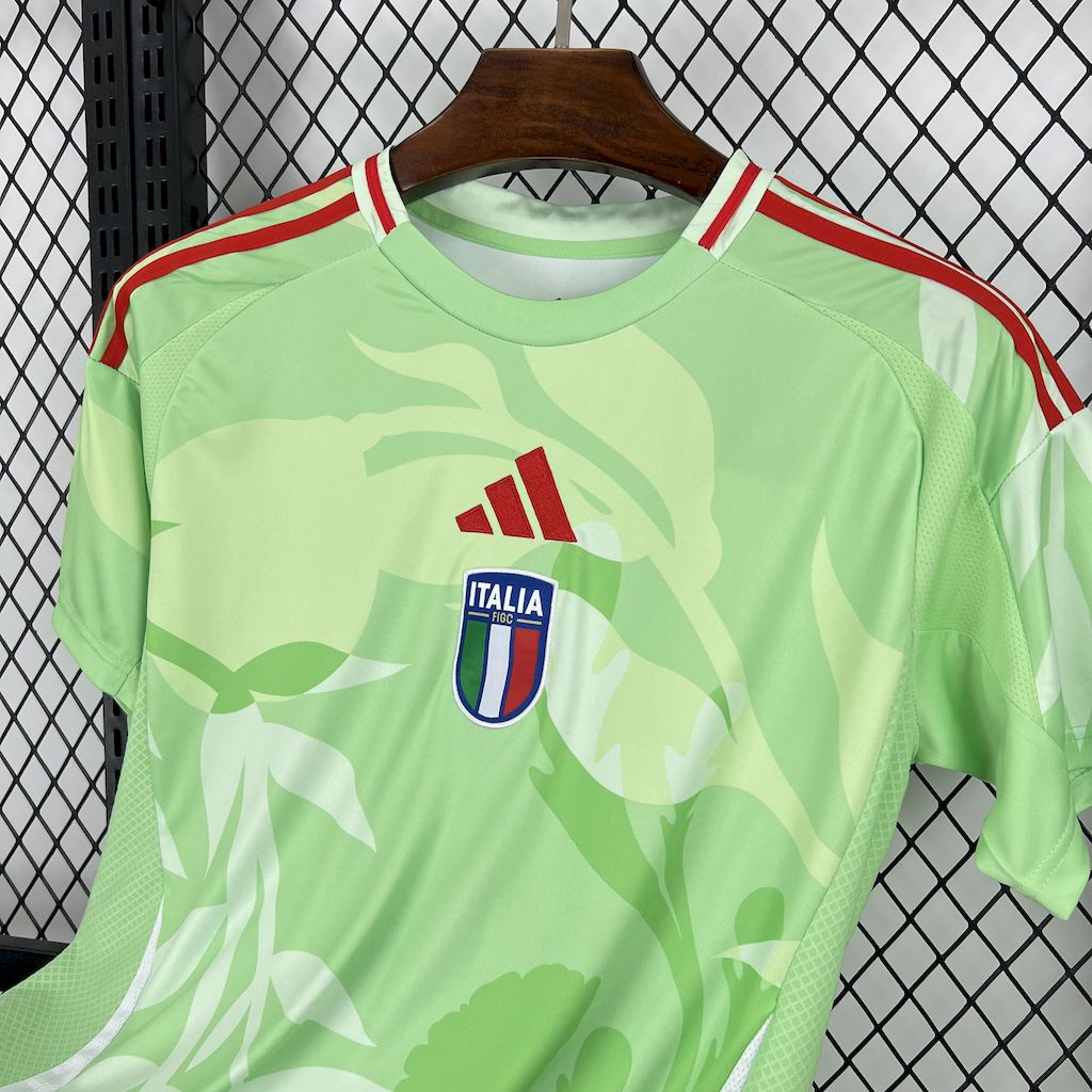 Camiseta de visitante de la selección femenina de Italia 2025/26