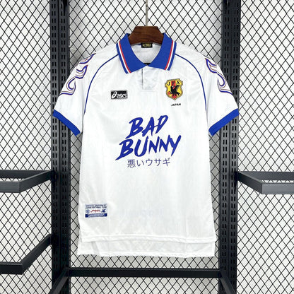 Camiseta retro de Bad Bunny de visitante en Japón 1998/99