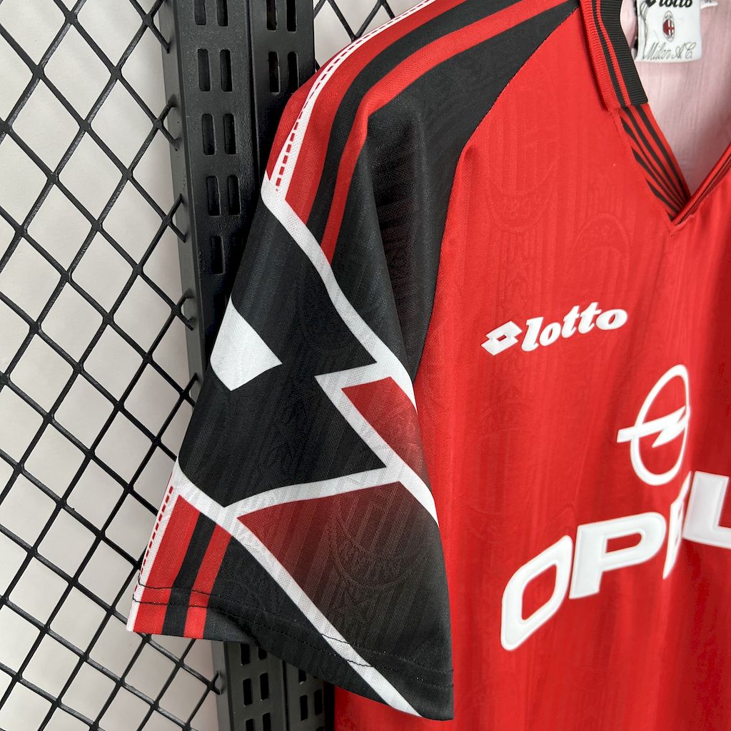 Camiseta retro de visitante del AC Milan 1998/99