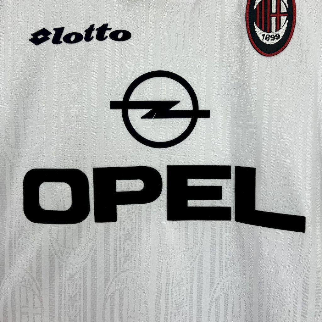 Camiseta retro de visitante del AC Milan 1997/98