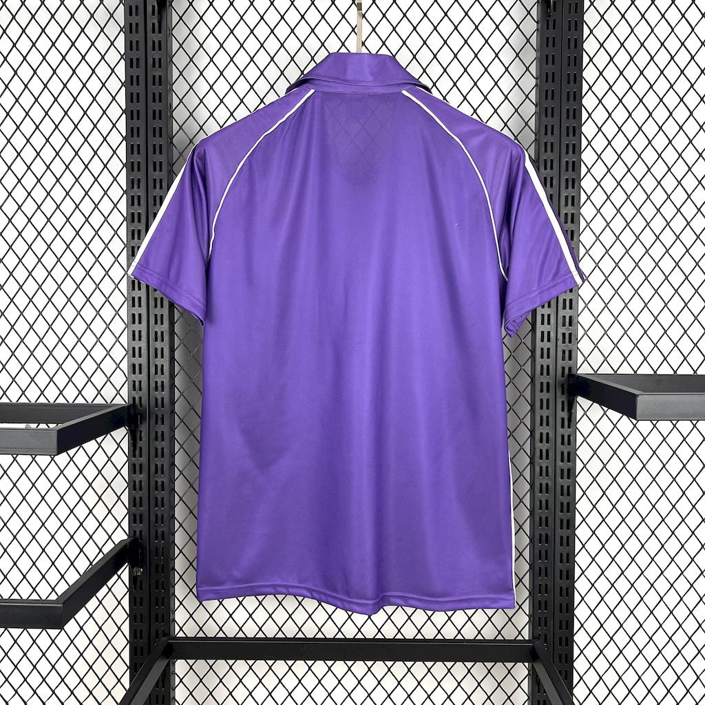Camiseta retro de la tercera equipación del Real Madrid 1984/85