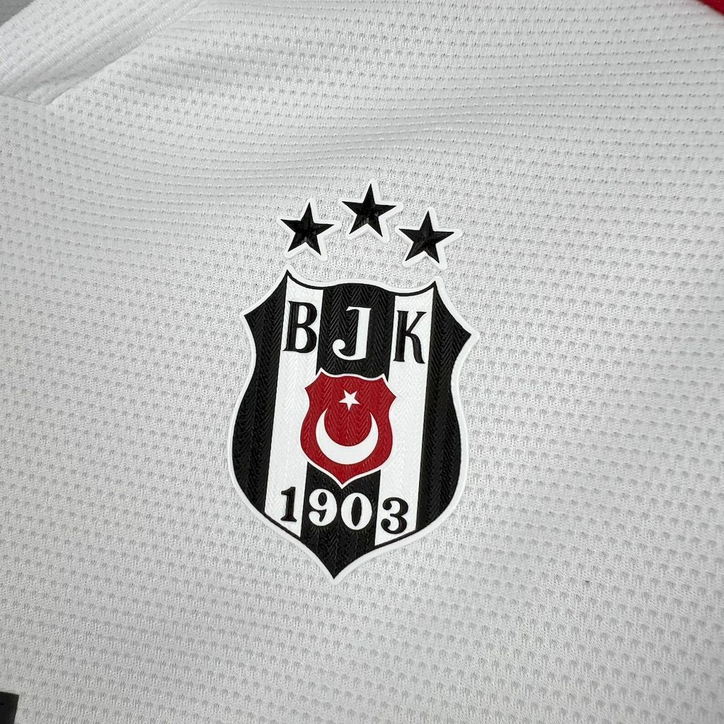 Camiseta local del Besiktas 2025/26