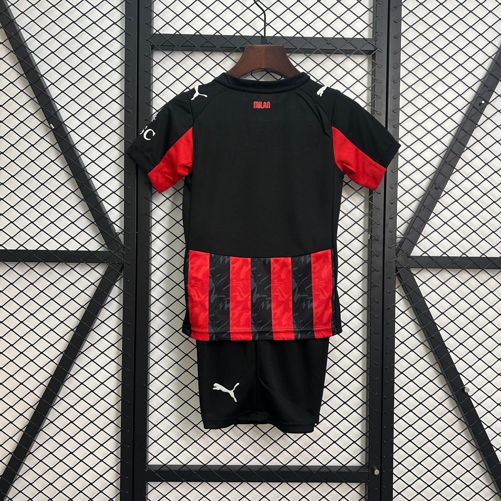 Camiseta local del AC Milan 25-26
