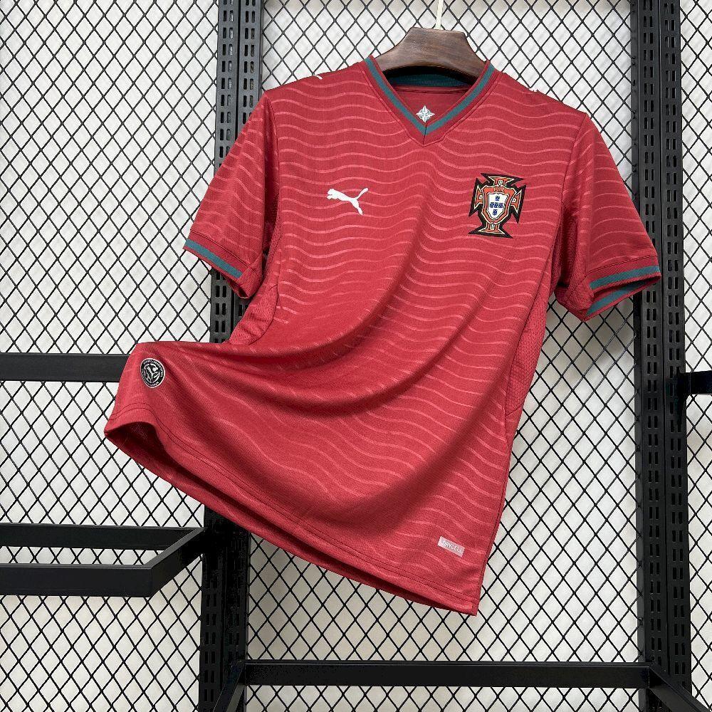 Equipación local de Portugal para el Mundial 2026