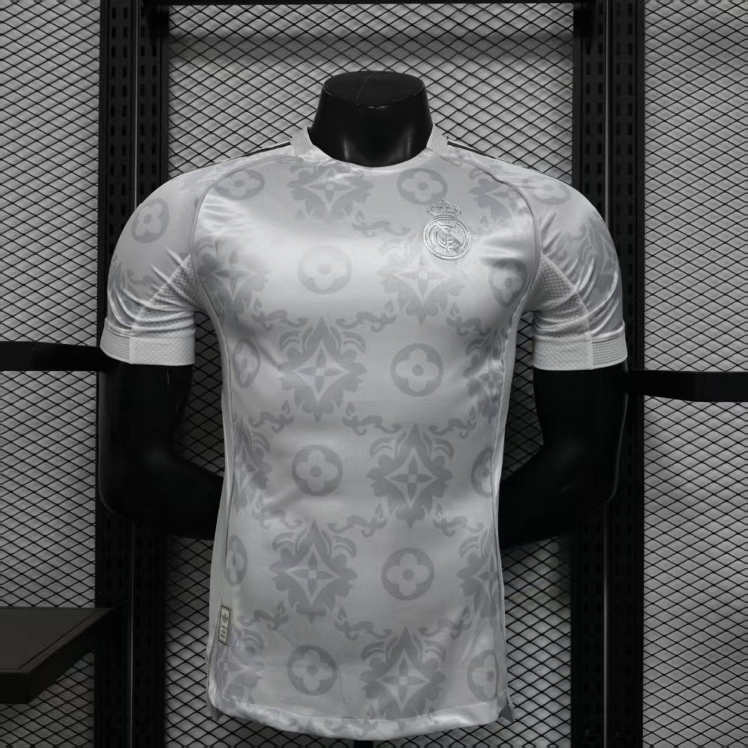 Camiseta especial de jugador del Real Madrid LV 25/26