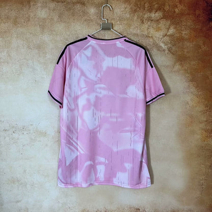 Camiseta especial rosa del Real Madrid 25/26