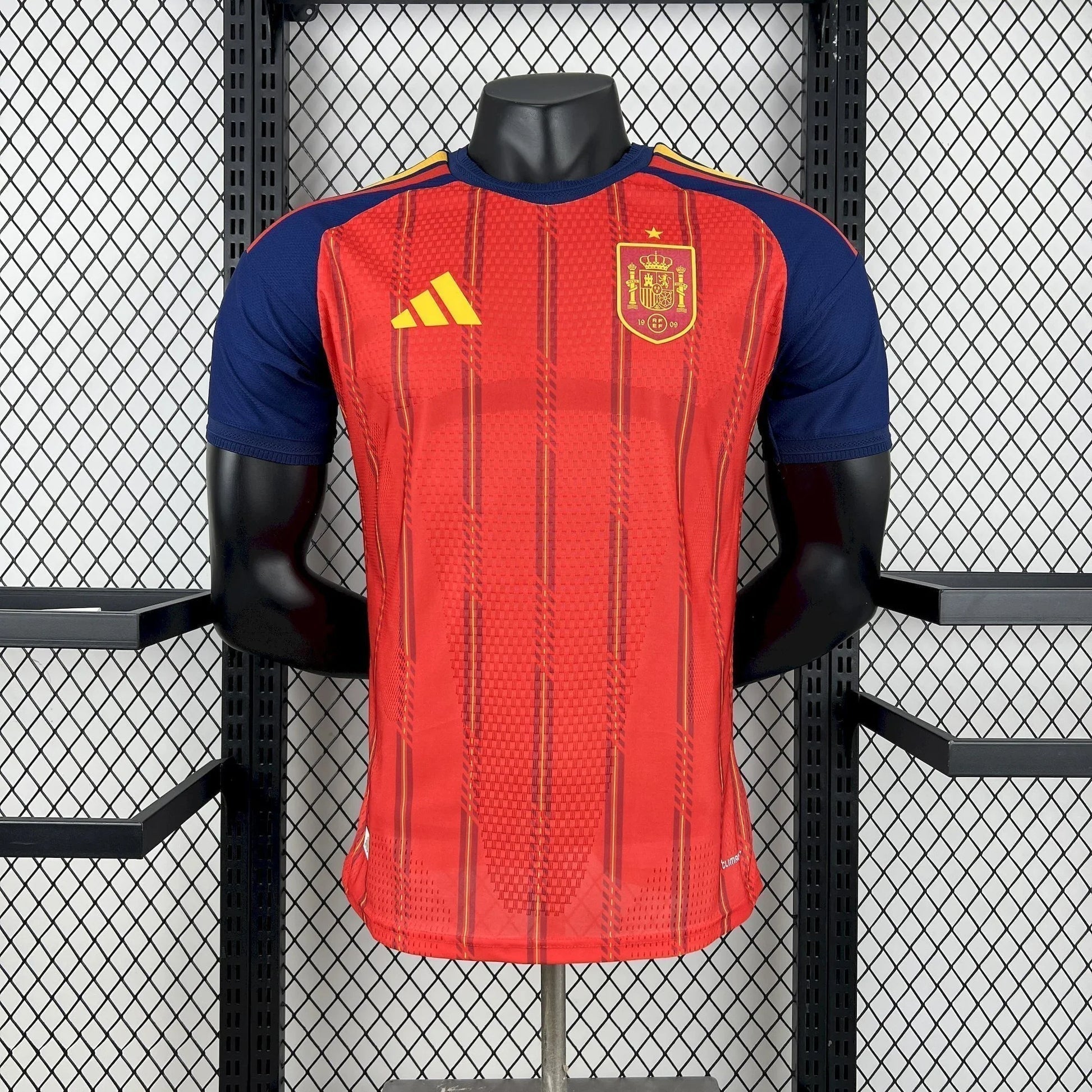 Equipación local de España para el Mundial 2026