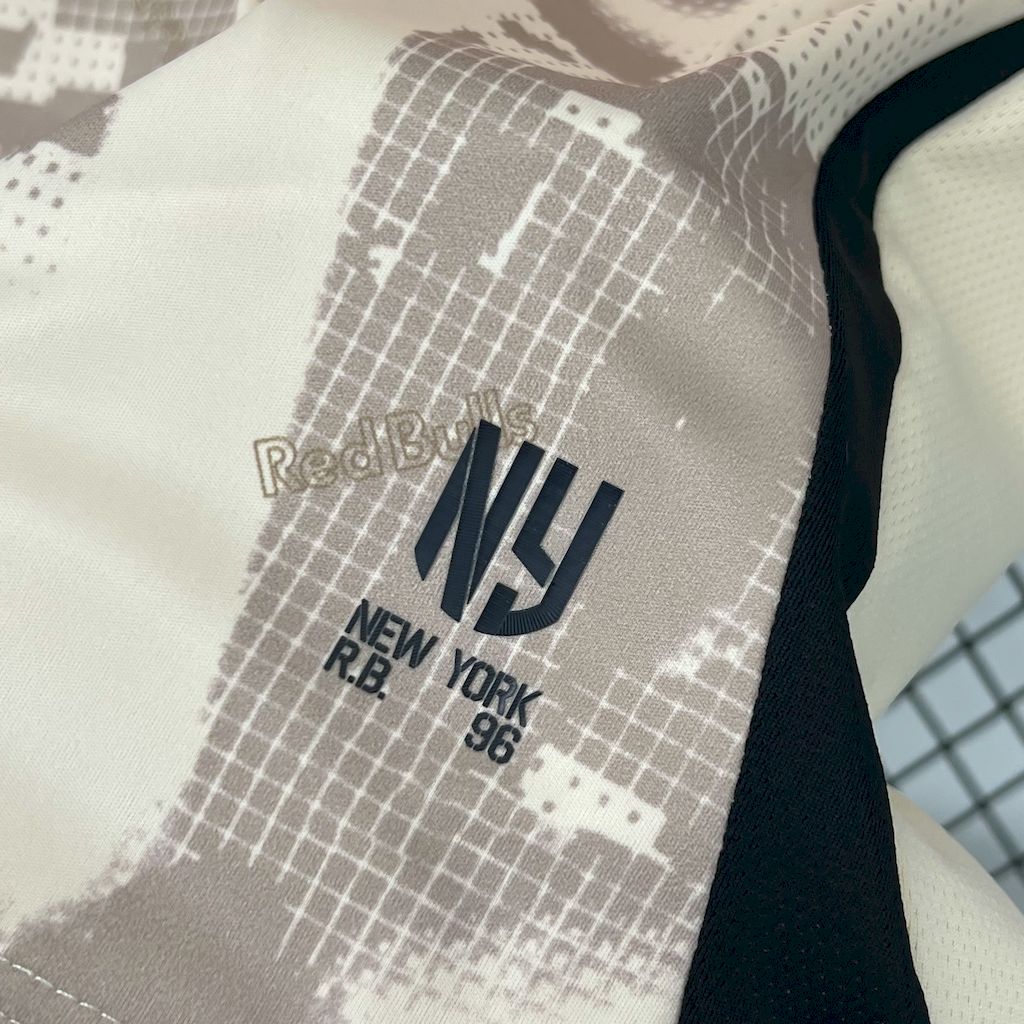 Camiseta local de los New York Red Bulls 2025/26
