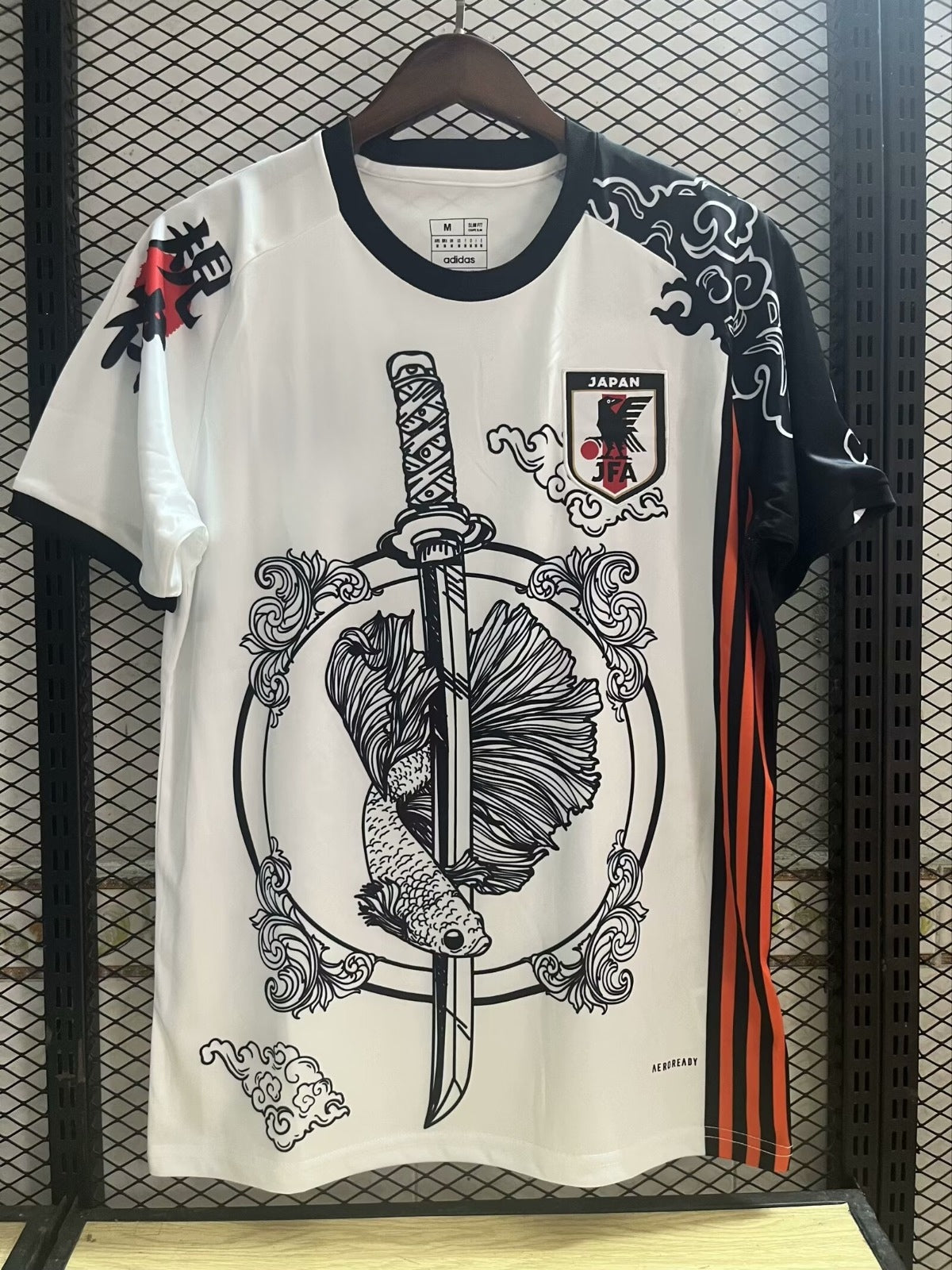 Camiseta especial blanca de Japón 24/25