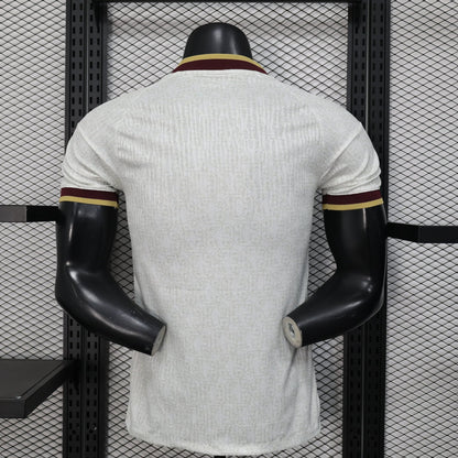 Equipación visitante de España para el Mundial 2026