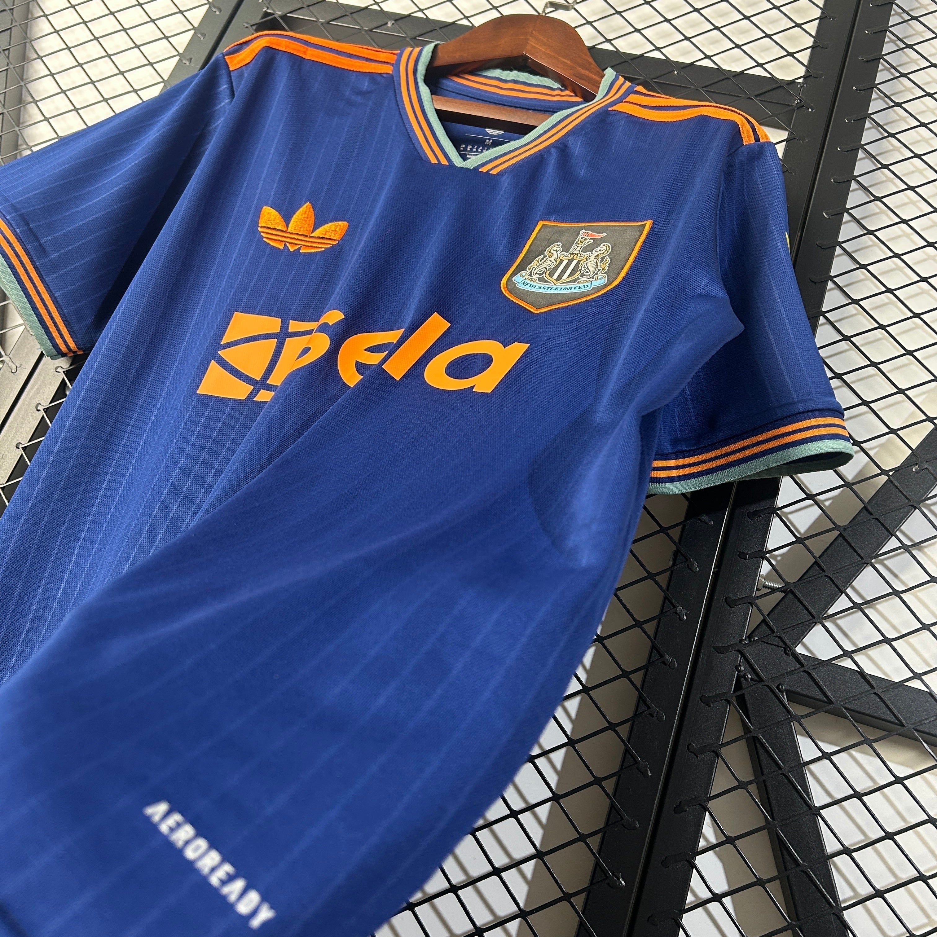 Tercera equipación del Newcastle United 2025/26