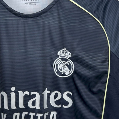 Camiseta de manga larga visitante del Real Madrid 2025/26
