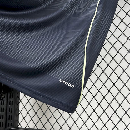 Camiseta visitante del Real Madrid 2025/26