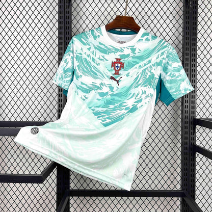 Equipación visitante de Portugal para el Mundial 2026