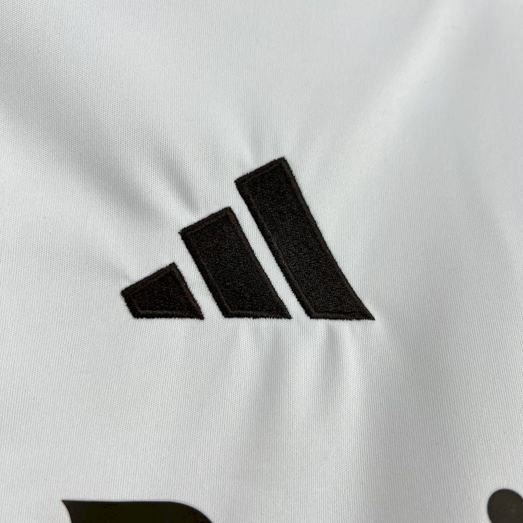 Camiseta del Real Madrid para la temporada 2025/26