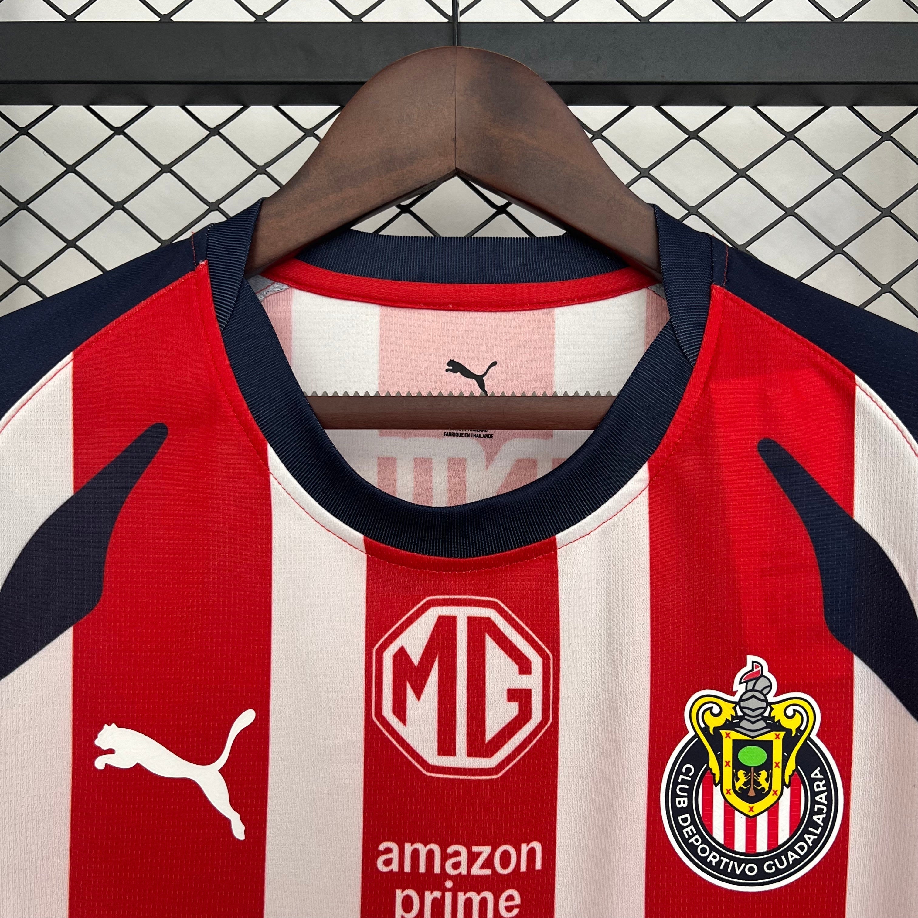 Camiseta local de Chivas 2025/26