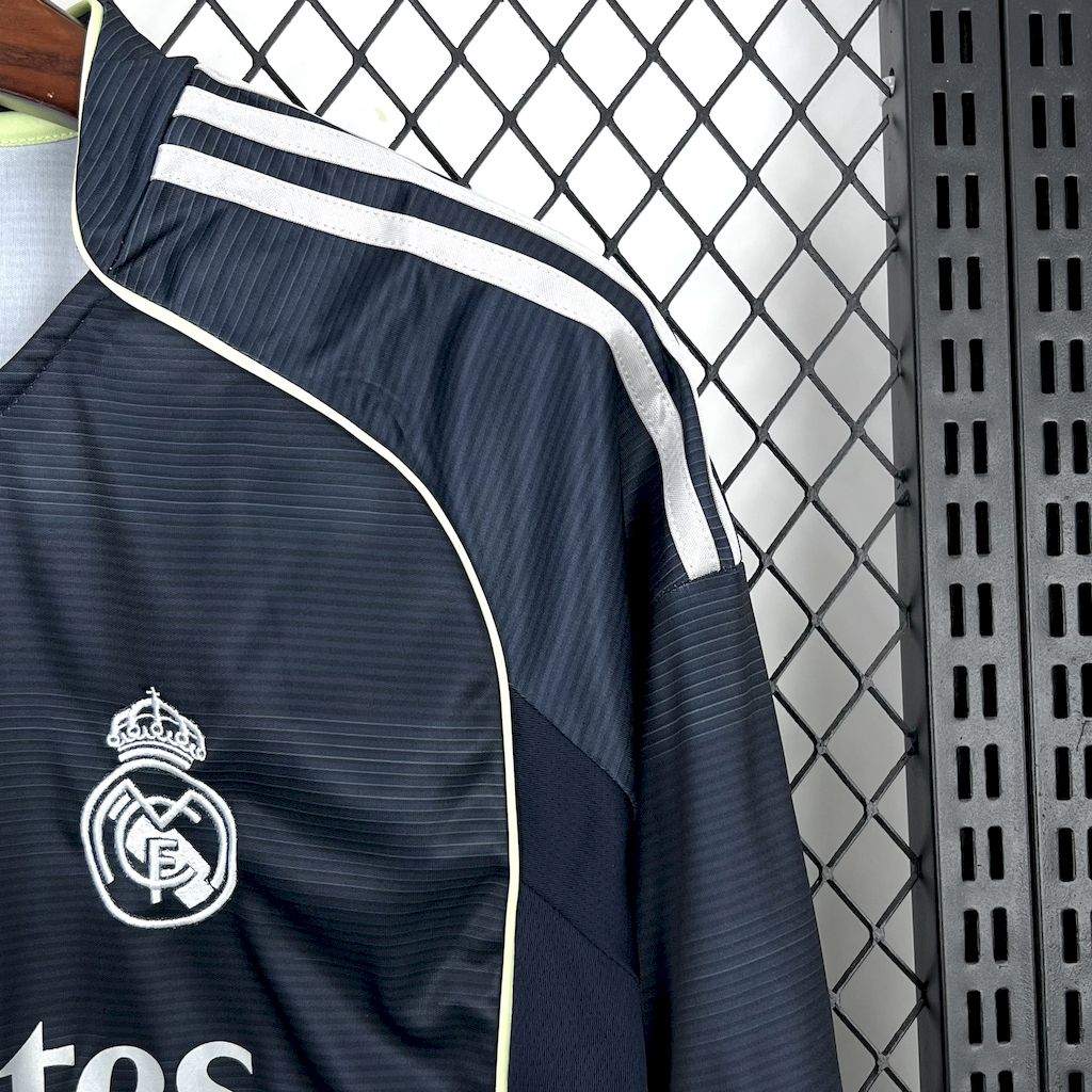 Camiseta de manga larga visitante del Real Madrid 2025/26