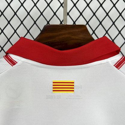 Camiseta local del Girona 2025/26