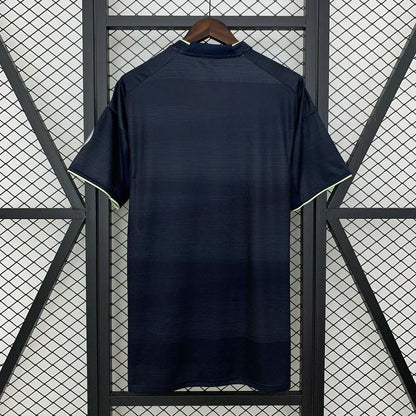 Camiseta visitante del Real Madrid 25/26
